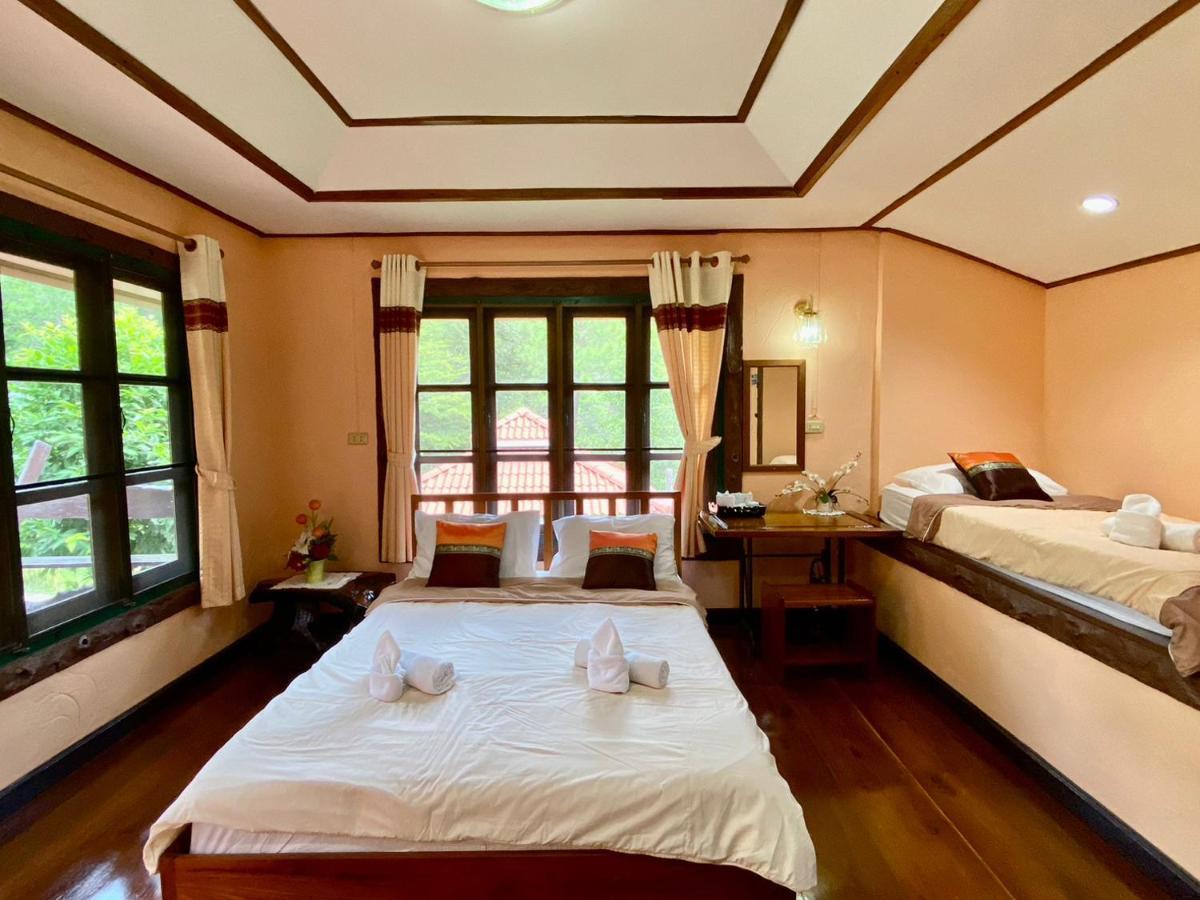 Baanphuthadol Hotel Mae Hong Son Bagian luar foto